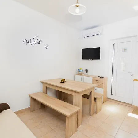 Apartment Ajp *